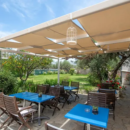 Tsolakis & Appart hôtel 2*